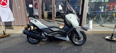 YAMAHA XMAX 300 Tech Max